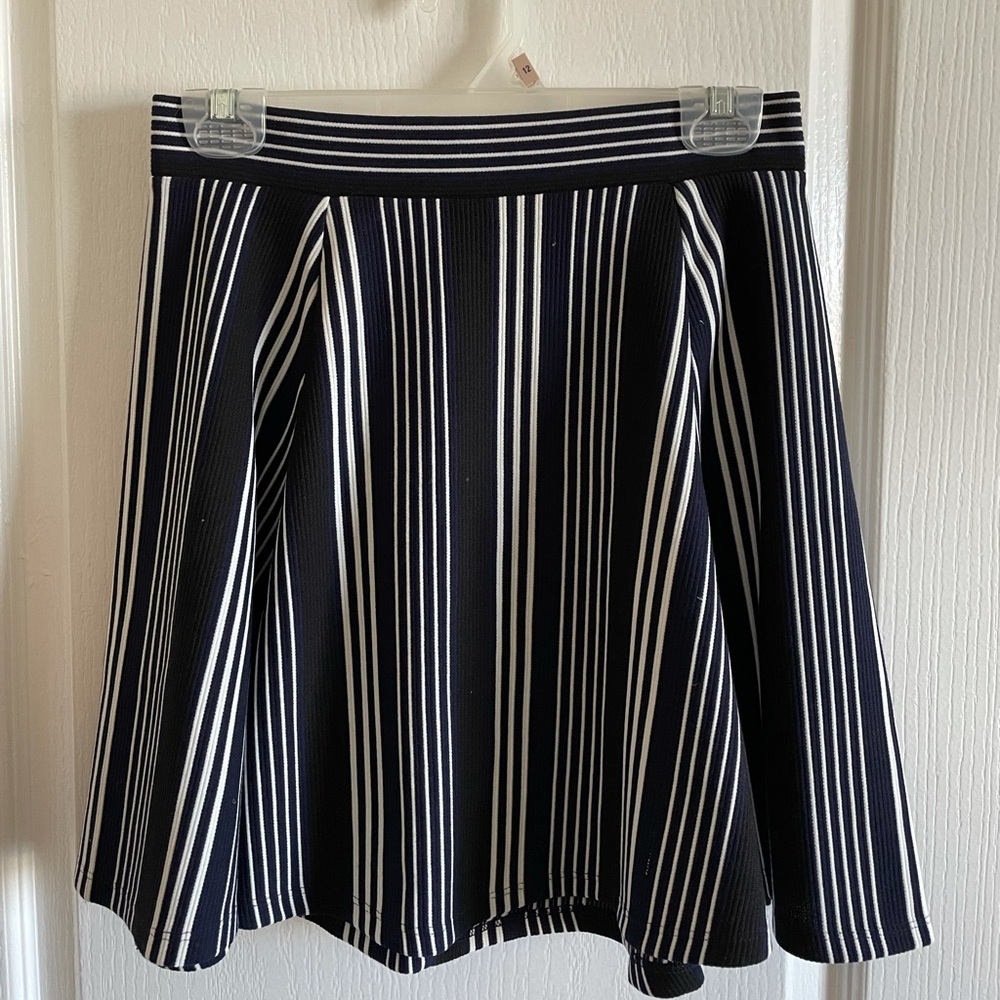 H&M short flared skirt